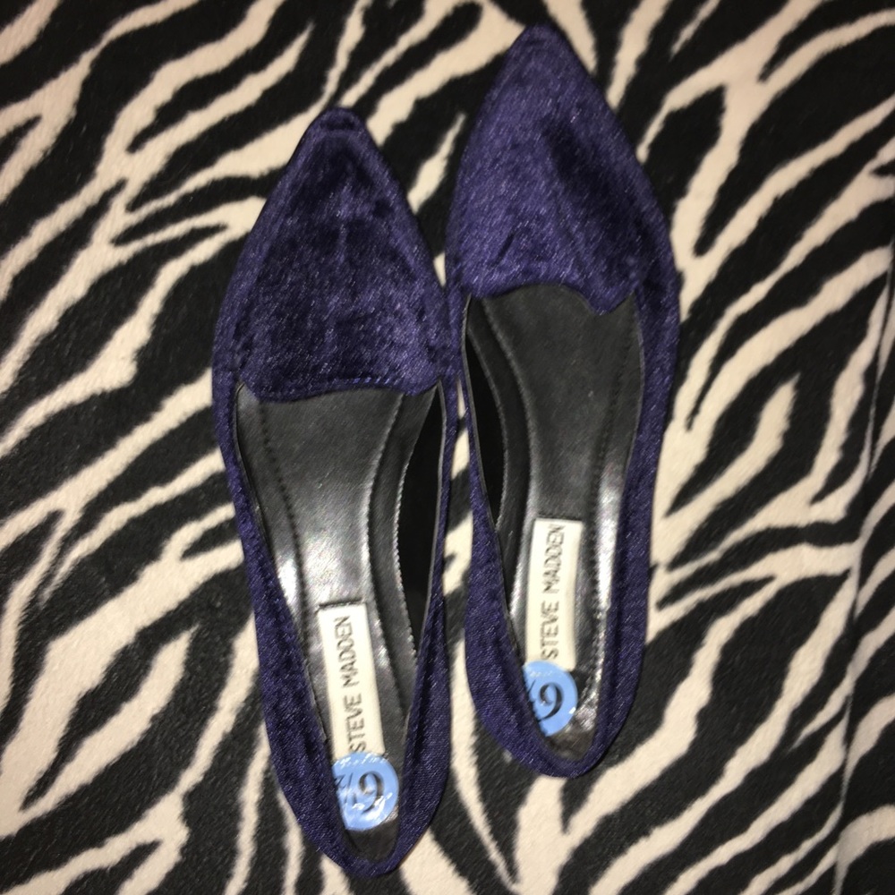 🍂 Velvet Loafers 🍂